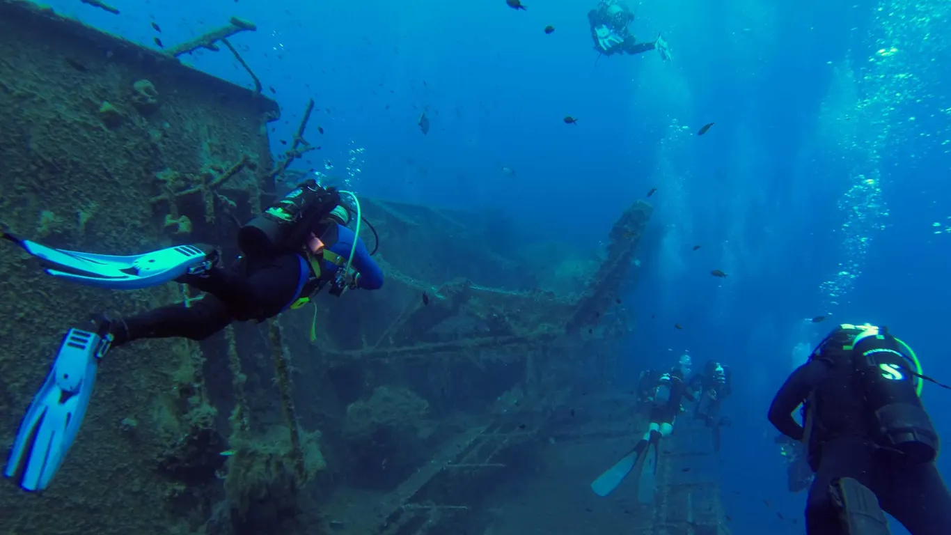 El Mina Wreck